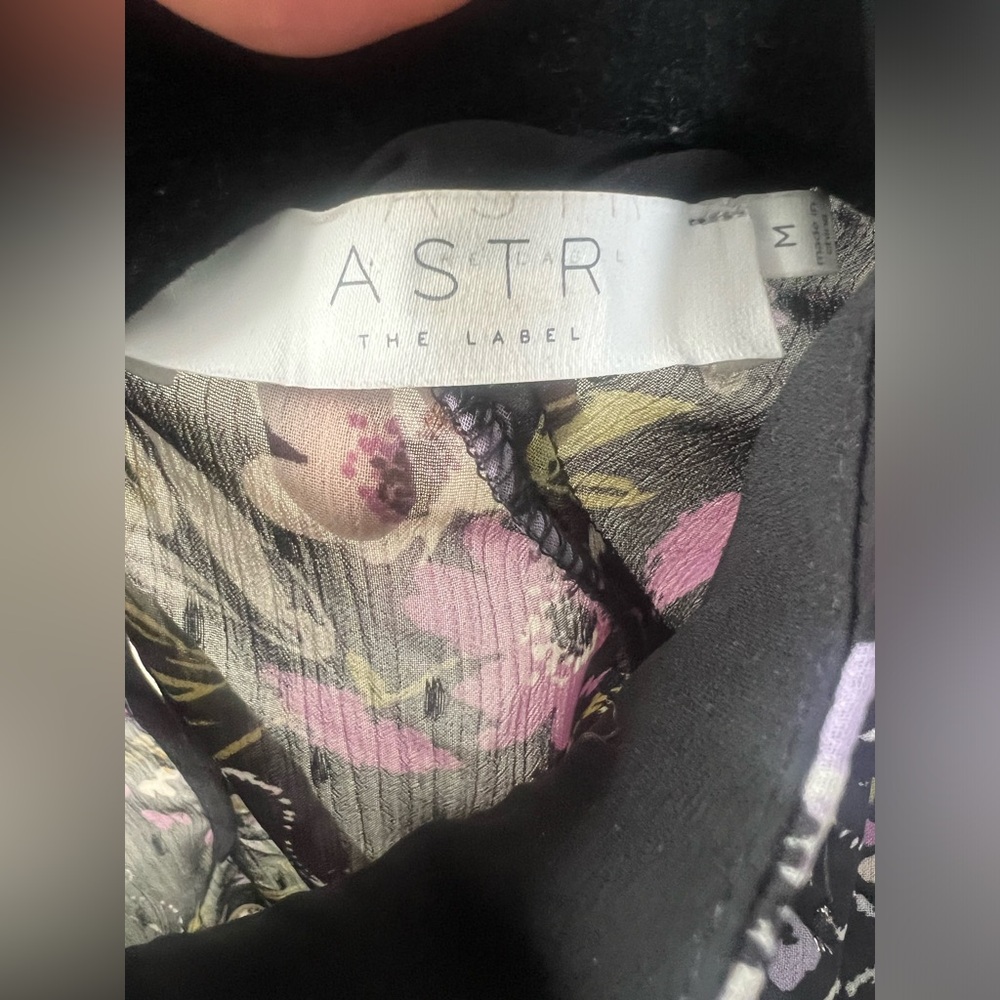 ASTR Floral Blouse Long Sleeve Ruffle Shoulder Black Purple Green Semi Sheer Med - Picture 9 of 14